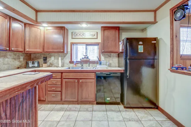 $299,000 | 131 Old Page Hill Road, Lake Pleasant, NY 12164