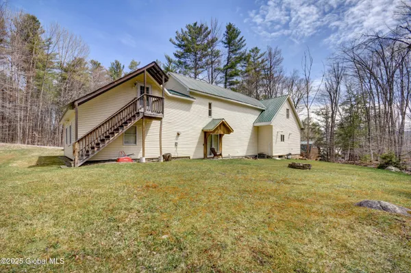 $299,000 | 131 Old Page Hill Road, Lake Pleasant, NY 12164