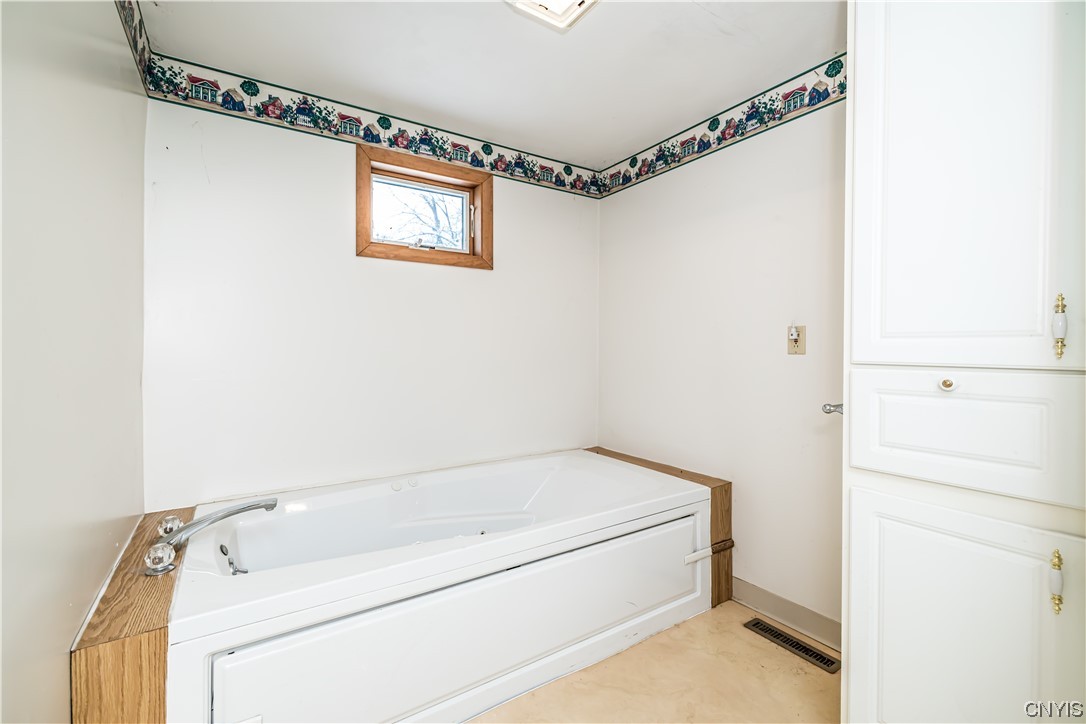 6868 Towpath Road DeWitt, NY 13214 - Photo 28 of 30