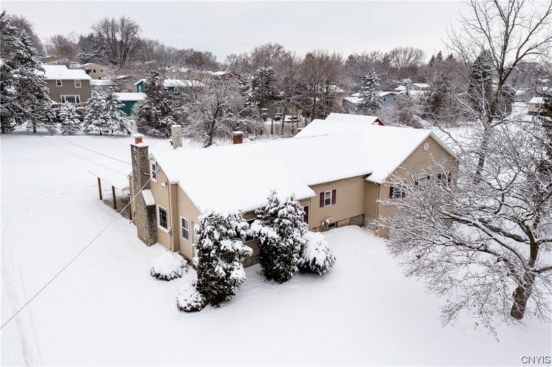 6868 Towpath Road DeWitt, NY 13214 - Photo 3 of 30
