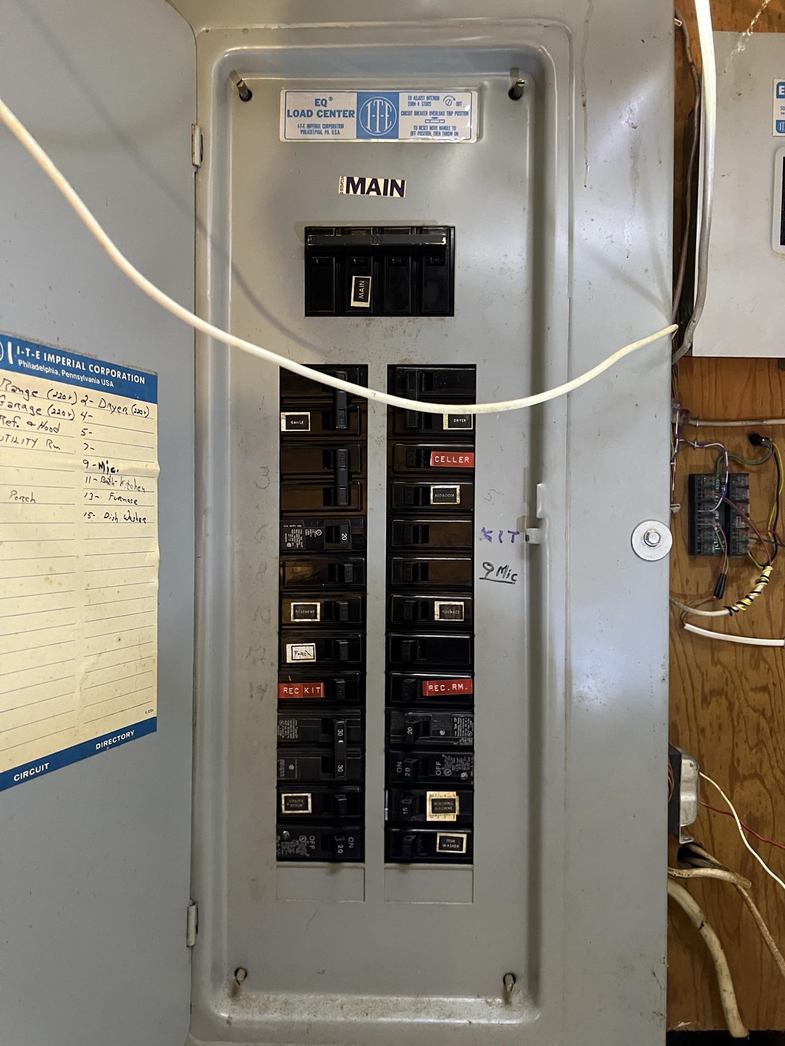 33 Raven Street Nashua, NH 03060 - Photo 10 of 18