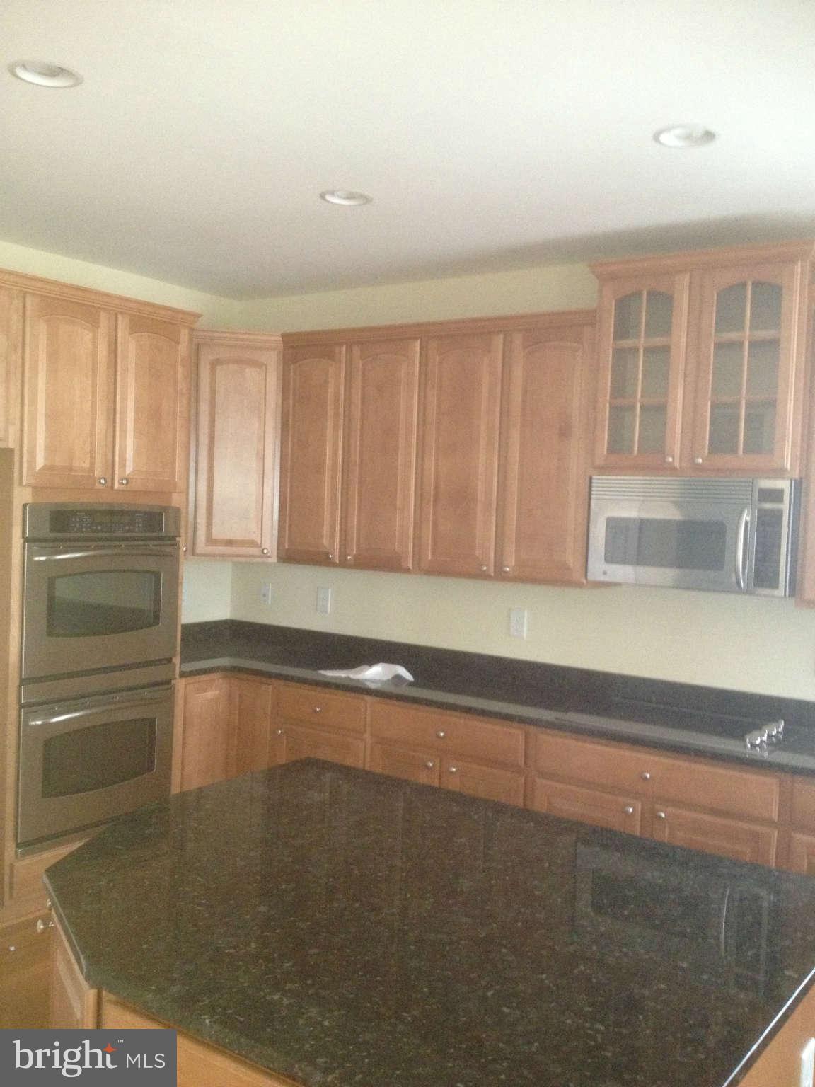 9810 Kraft Hill Road Perry Hall, MD 21128 - Photo 7 of 14 Kitchen