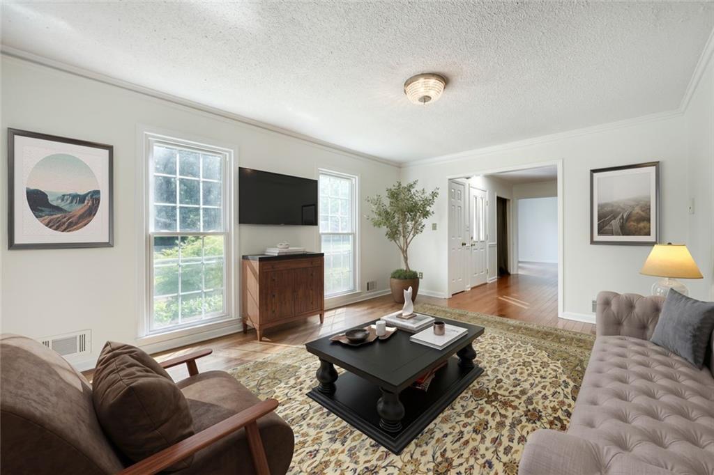 1349 Murdock Road Marietta, GA 30062 - Photo 4 of 36 Gallery Image 4