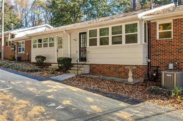 $255,000 | 2941 Caldwell Road Northeast, Unit A4, Brookhaven, GA 30319