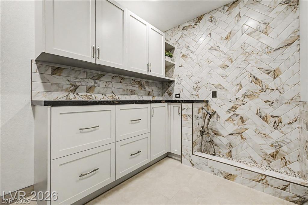 1140 Julie Road Henderson, NV 89002 - Photo 47 of 71 VIRTUALLY STAGED/REMODELED. Laundry room inspiration.