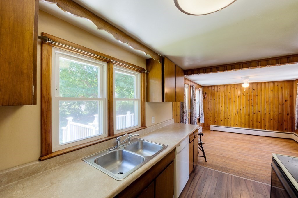 24 Edgewood Street Three Rivers, MA 01080 - Photo 18 of 37