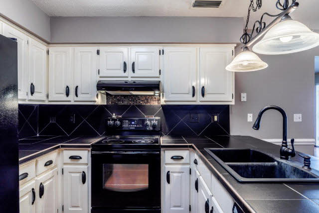 1511 Mulberry Lane Foley, AL 36535 - Photo 12 of 34 Kitchen