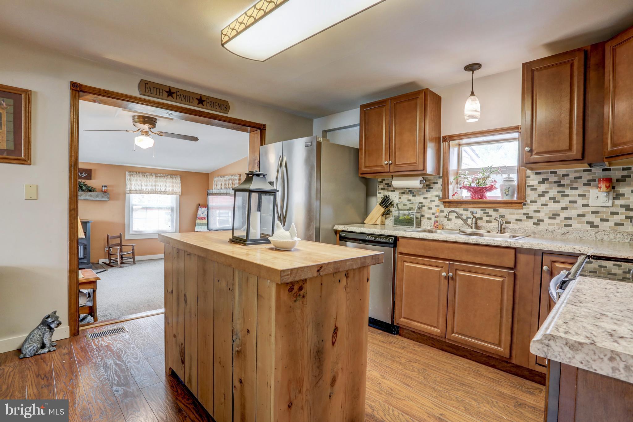 1025 Sun Valley Road Stevens, PA 17578 - Photo 11 of 34 Kitchen