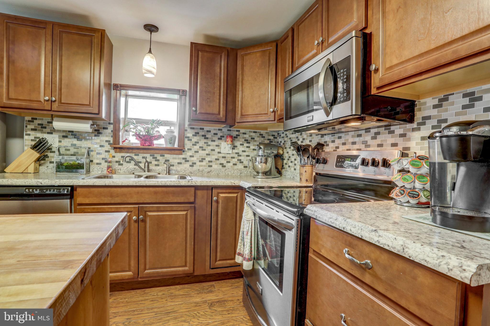 1025 Sun Valley Road Stevens, PA 17578 - Photo 13 of 34 Kitchen