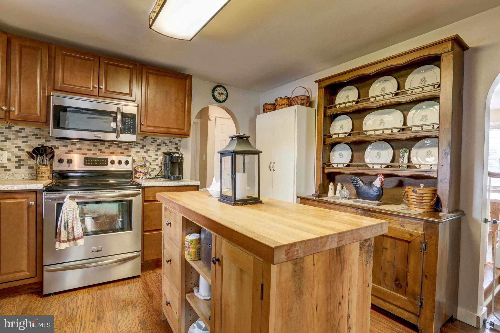1025 Sun Valley Road Stevens, PA 17578 - Photo 14 of 34 Kitchen