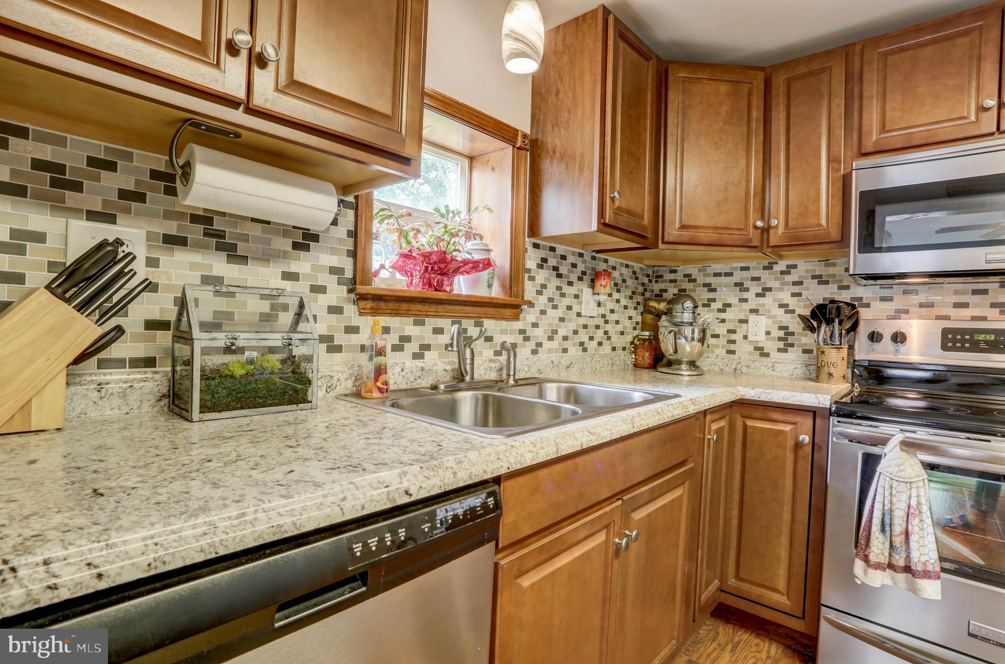 1025 Sun Valley Road Stevens, PA 17578 - Photo 15 of 34 Kitchen