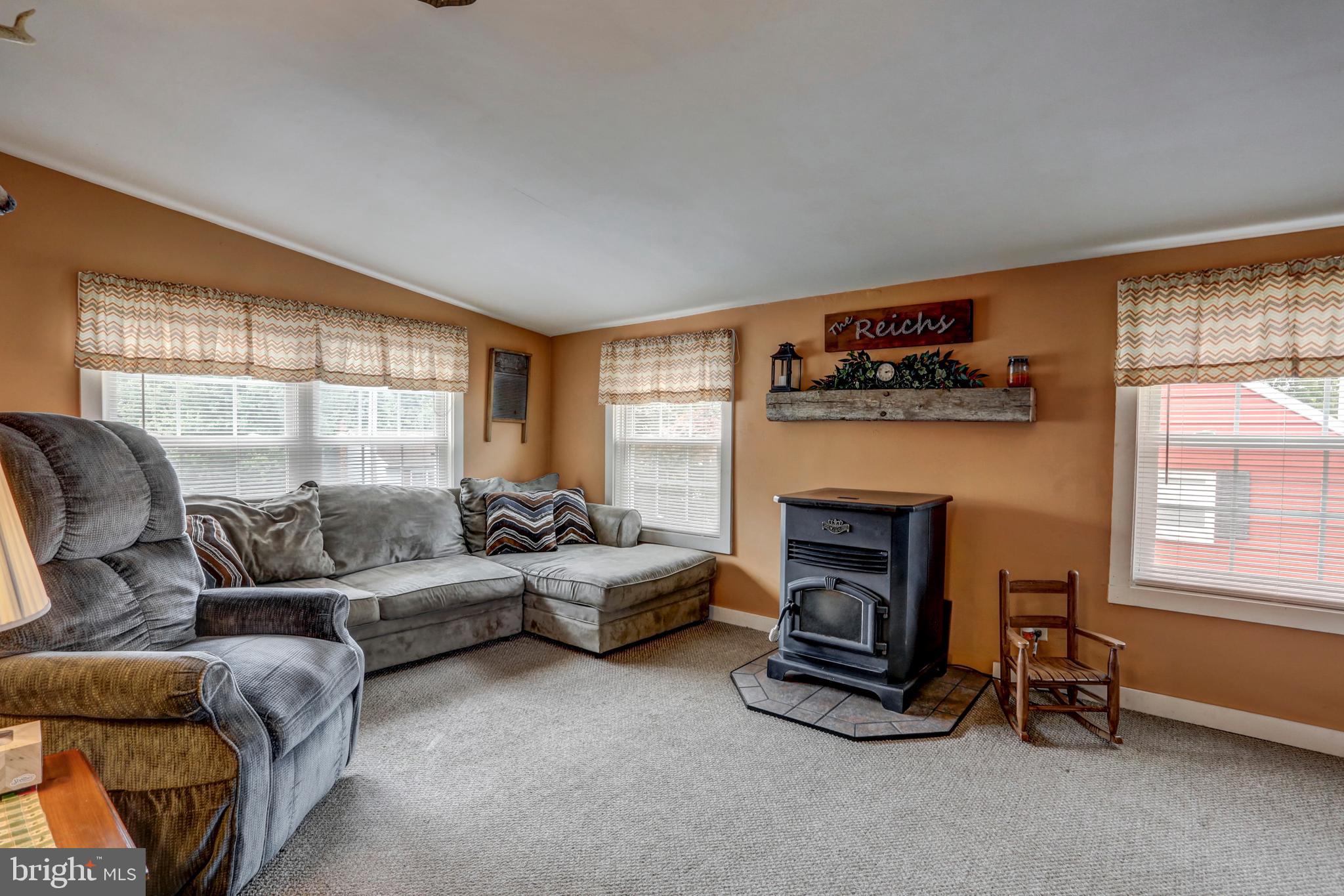 1025 Sun Valley Road Stevens, PA 17578 - Photo 16 of 34 Family Room
