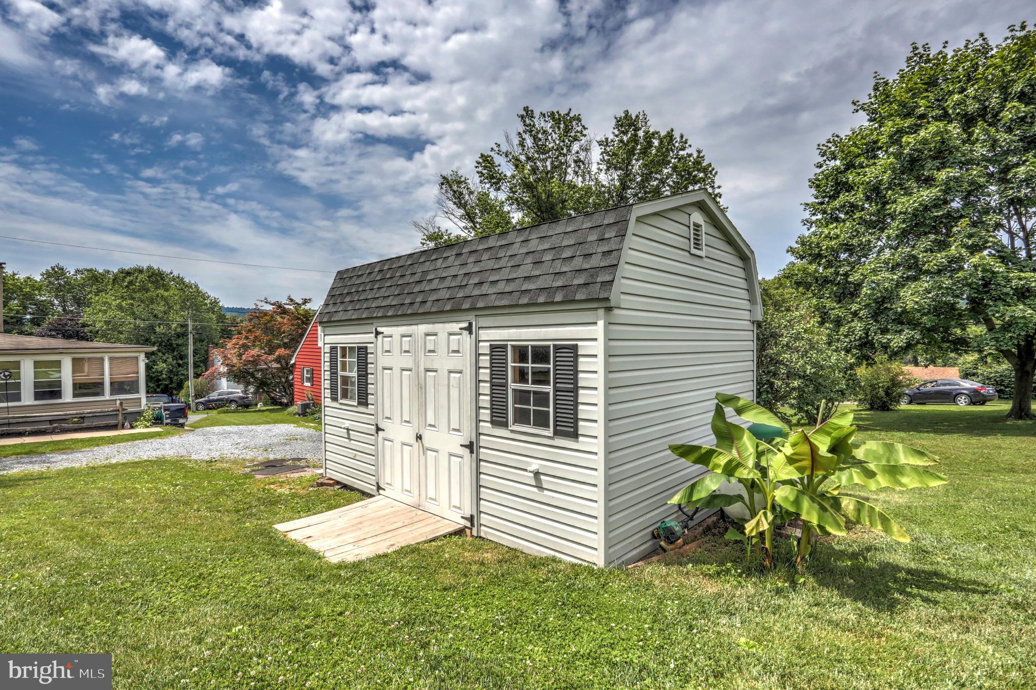 1025 Sun Valley Road Stevens, PA 17578 - Photo 32 of 34 Shed
