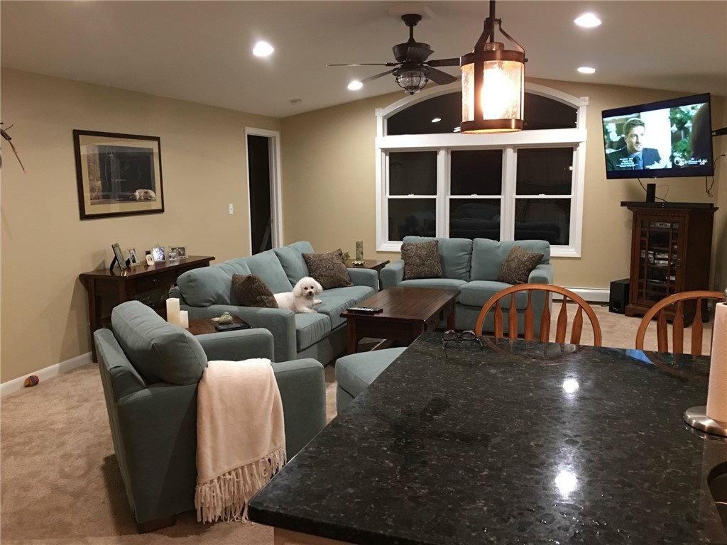 19 Silver Birch Road Warwick, RI 02888 - Photo 15 of 37 Great Room.