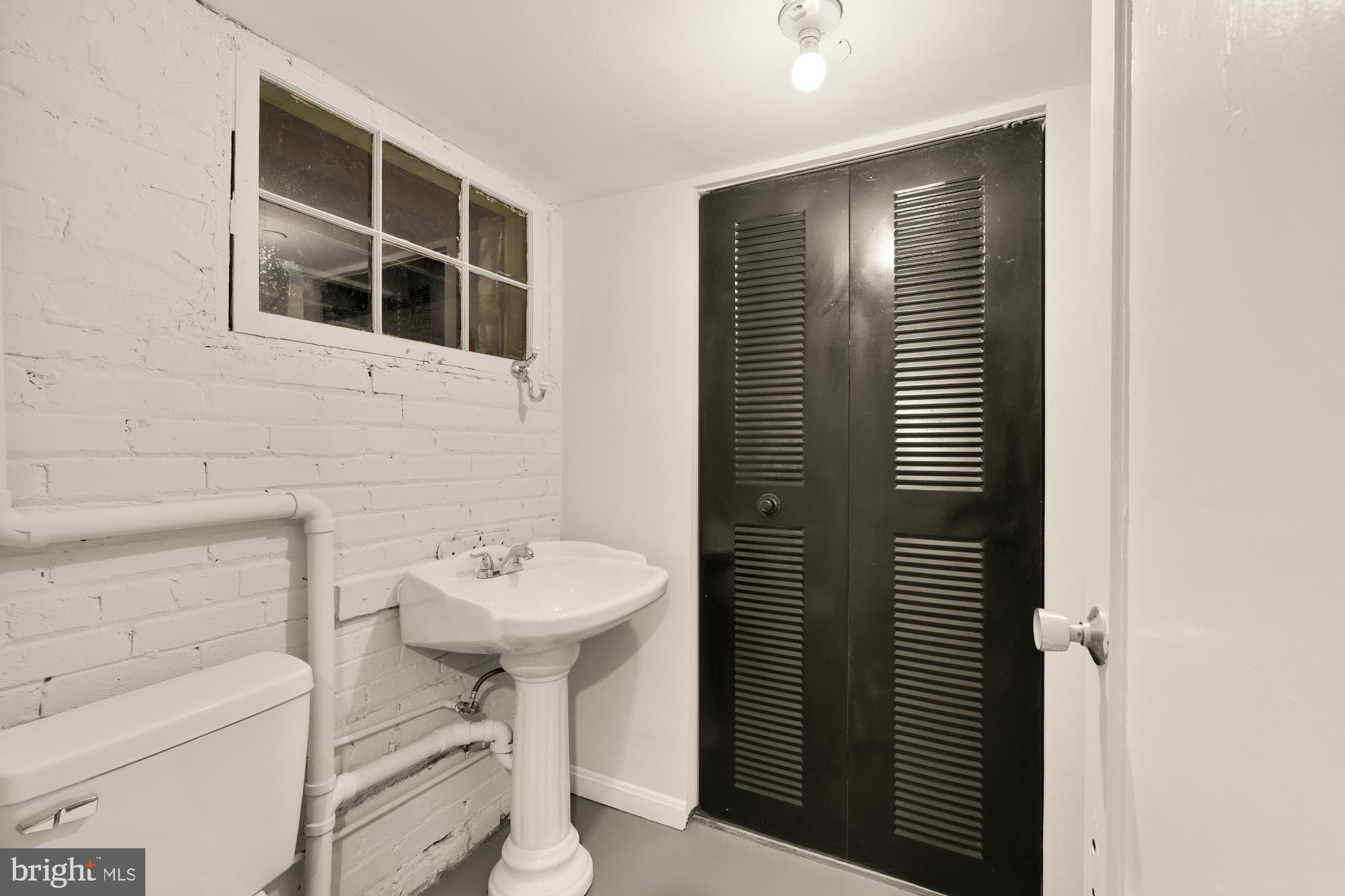 1334 Ridge Place Southeast Washington, DC 20020 - Photo 40 of 43