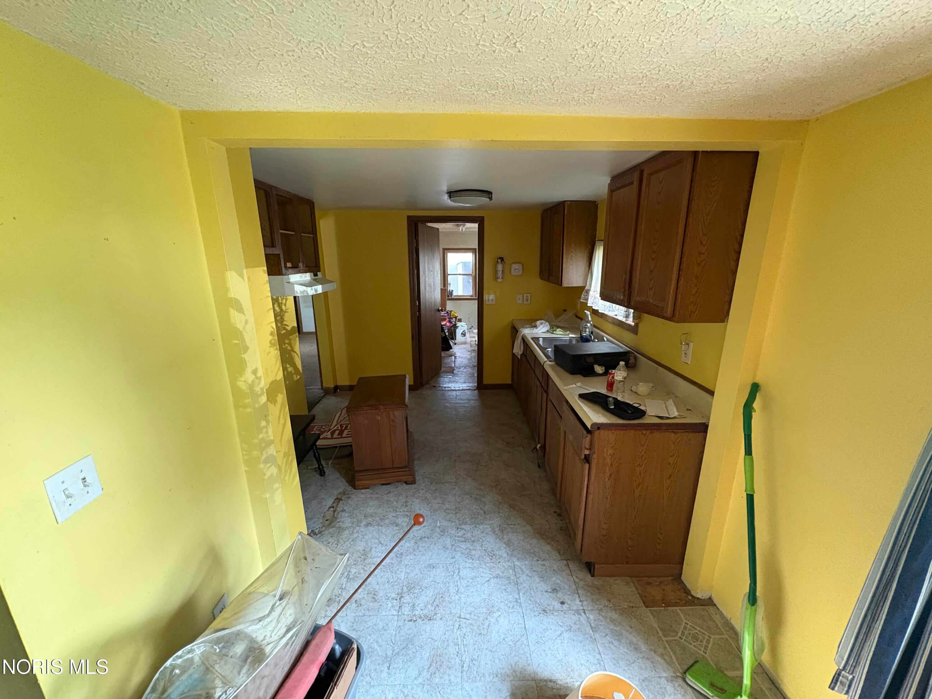 3412 King Road Toledo, OH 43617 - Photo 10 of 18 Gallery Image 10