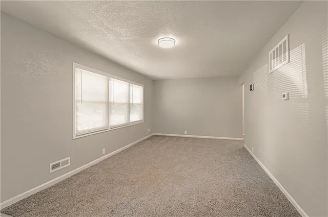 $179,900 | 11014 Cambridge Avenue, Kansas City, MO 64134