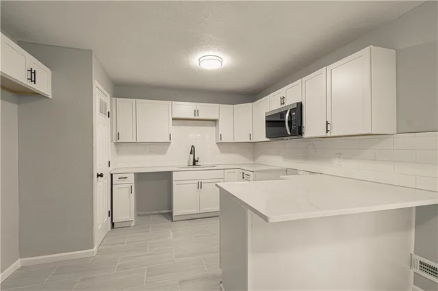 $179,900 | 11014 Cambridge Avenue, Kansas City, MO 64134