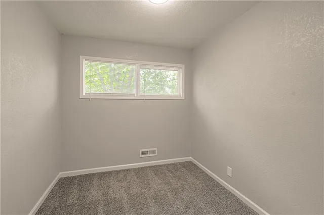 $179,900 | 11014 Cambridge Avenue, Kansas City, MO 64134