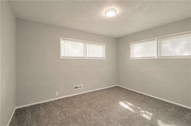 $179,900 | 11014 Cambridge Avenue, Kansas City, MO 64134