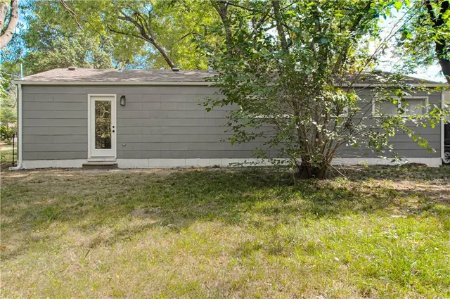 $179,900 | 11014 Cambridge Avenue, Kansas City, MO 64134