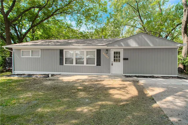 $179,900 | 11014 Cambridge Avenue, Kansas City, MO 64134