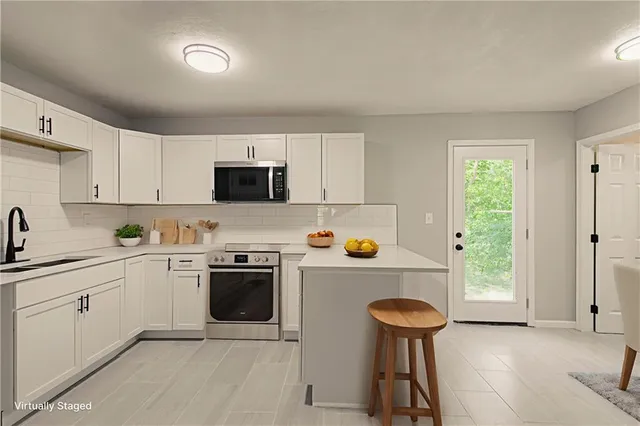 $179,900 | 11014 Cambridge Avenue, Kansas City, MO 64134