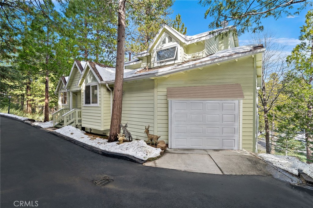 180 Grass Valley Road, Unit 20 Lake Arrowhead, CA 92352 - Photo 5 of 67