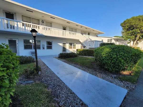 $1,700 | 155 Coventry East, West Palm Beach, FL 33417