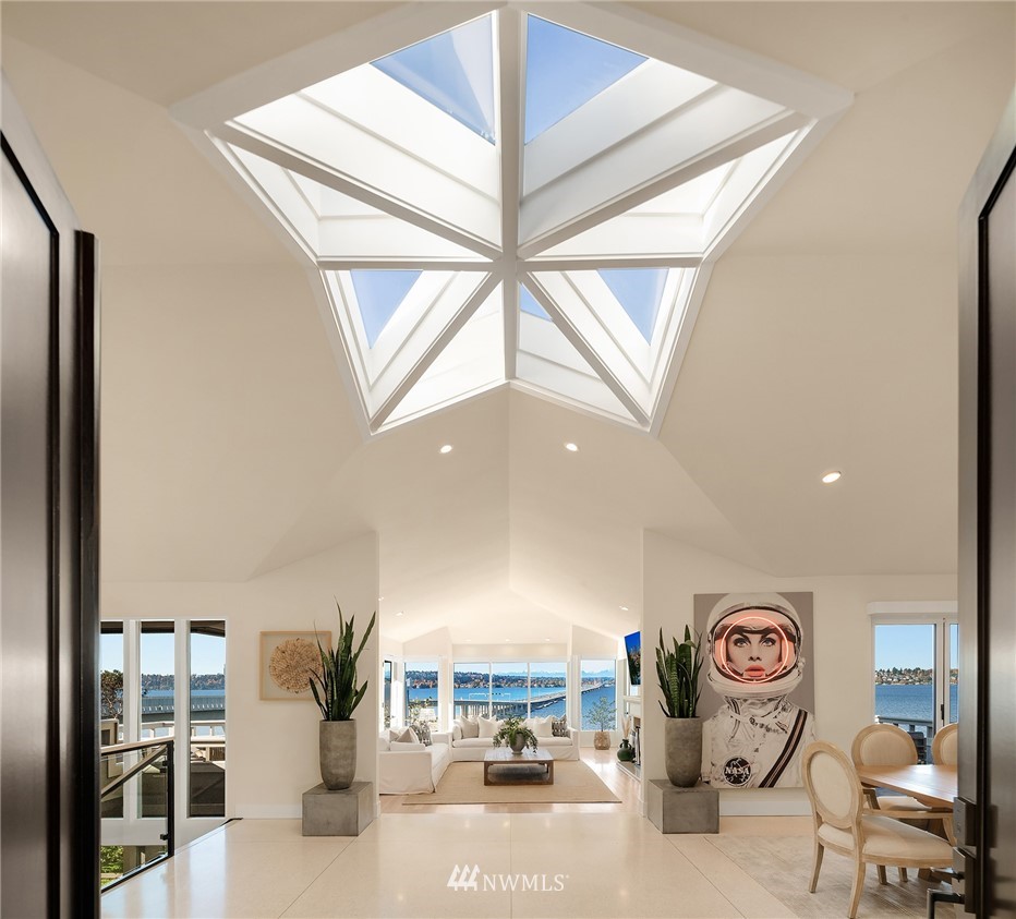 3223 Evergreen Point Road Medina, WA 98039 - Photo 5 of 36 a very nice looking room with many windows