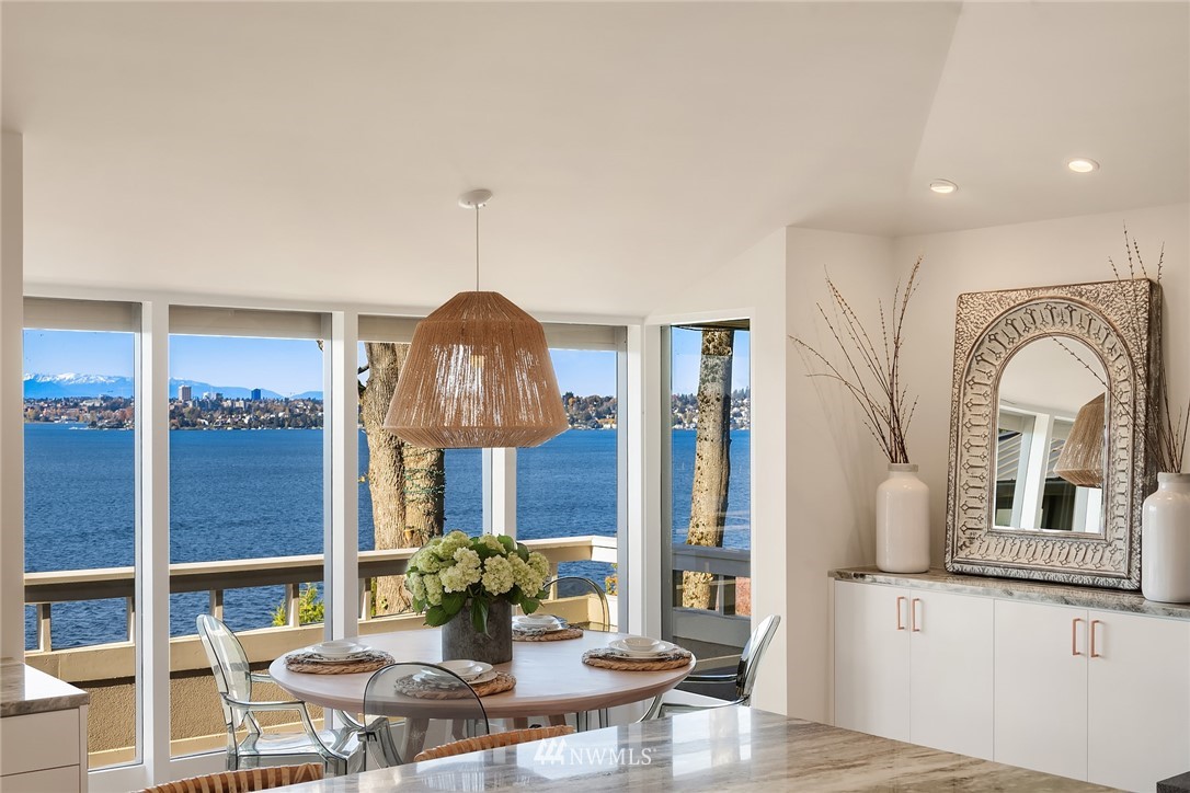 3223 Evergreen Point Road Medina, WA 98039 - Photo 7 of 36 a living room with furniture and wooden floor
