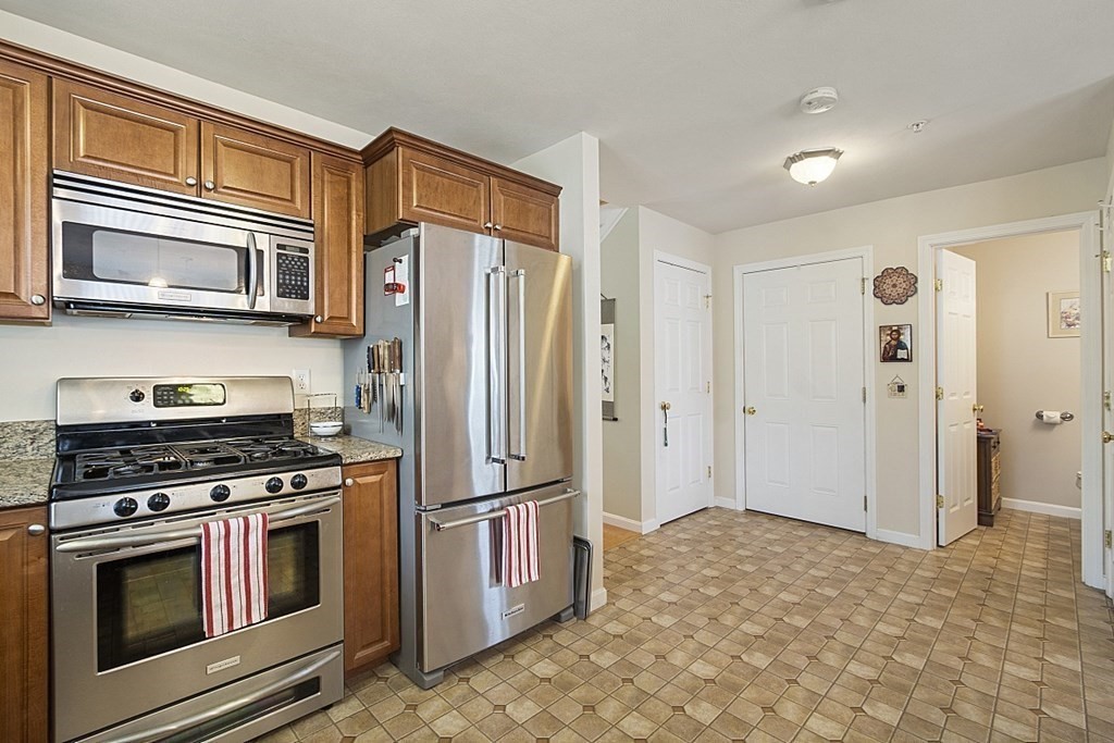 615 Nashua Road, Unit 8 Dracut, MA 01826 - Photo 11 of 39