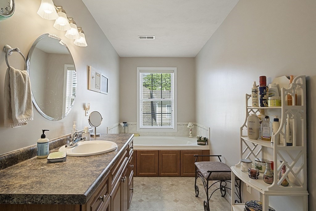 615 Nashua Road, Unit 8 Dracut, MA 01826 - Photo 22 of 39