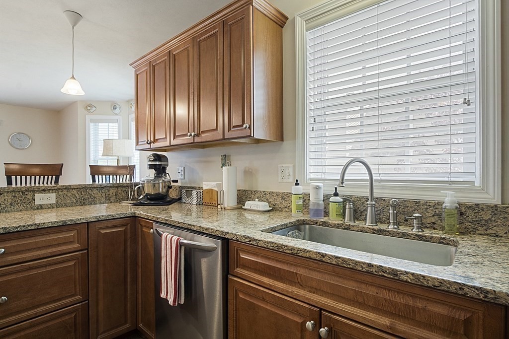 615 Nashua Road, Unit 8 Dracut, MA 01826 - Photo 10 of 39