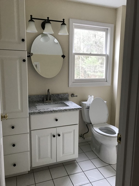 27 Cherokee Lane Walpole, MA 02081 - Photo 12 of 30 Gallery Image 12