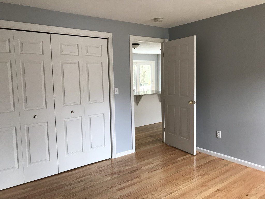 27 Cherokee Lane Walpole, MA 02081 - Photo 13 of 30 Gallery Image 13