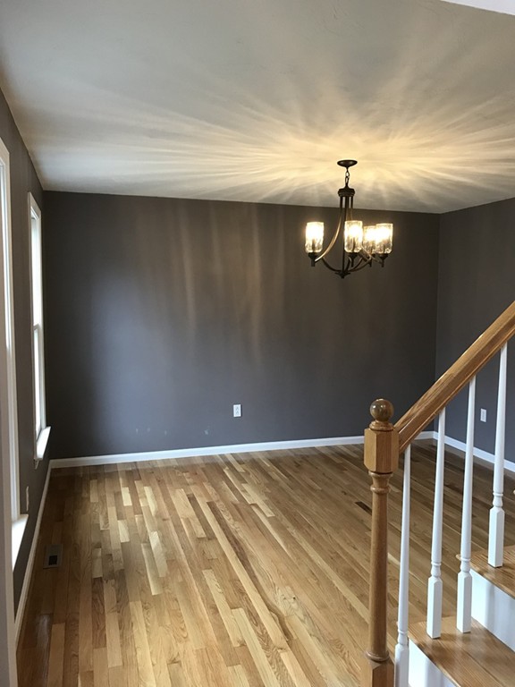 27 Cherokee Lane Walpole, MA 02081 - Photo 4 of 30 Gallery Image 4