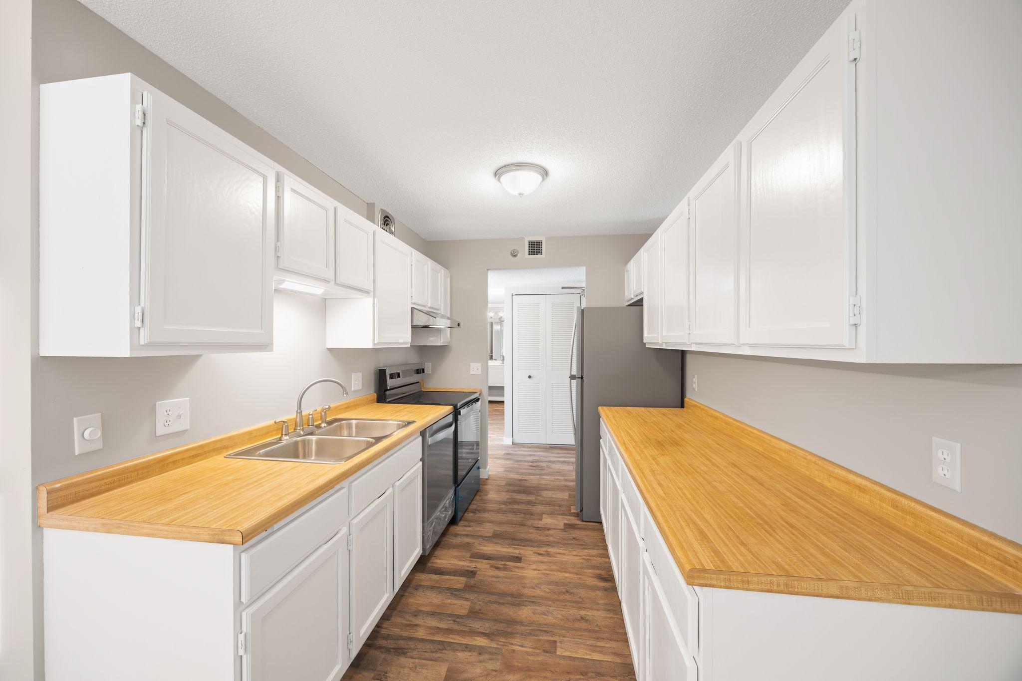 6615 Lake Shore Drive South, Unit 311 Richfield, MN 55423 - Photo 12 of 26