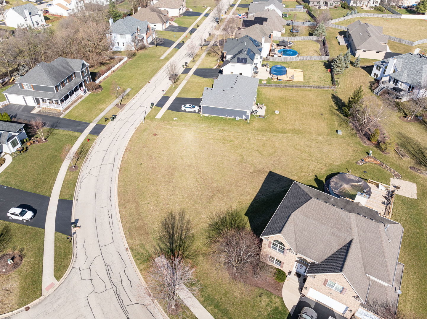 762 Greenfield Turn Yorkville, IL 60560 - Photo 6 of 9 an aerial view of a swimming pool