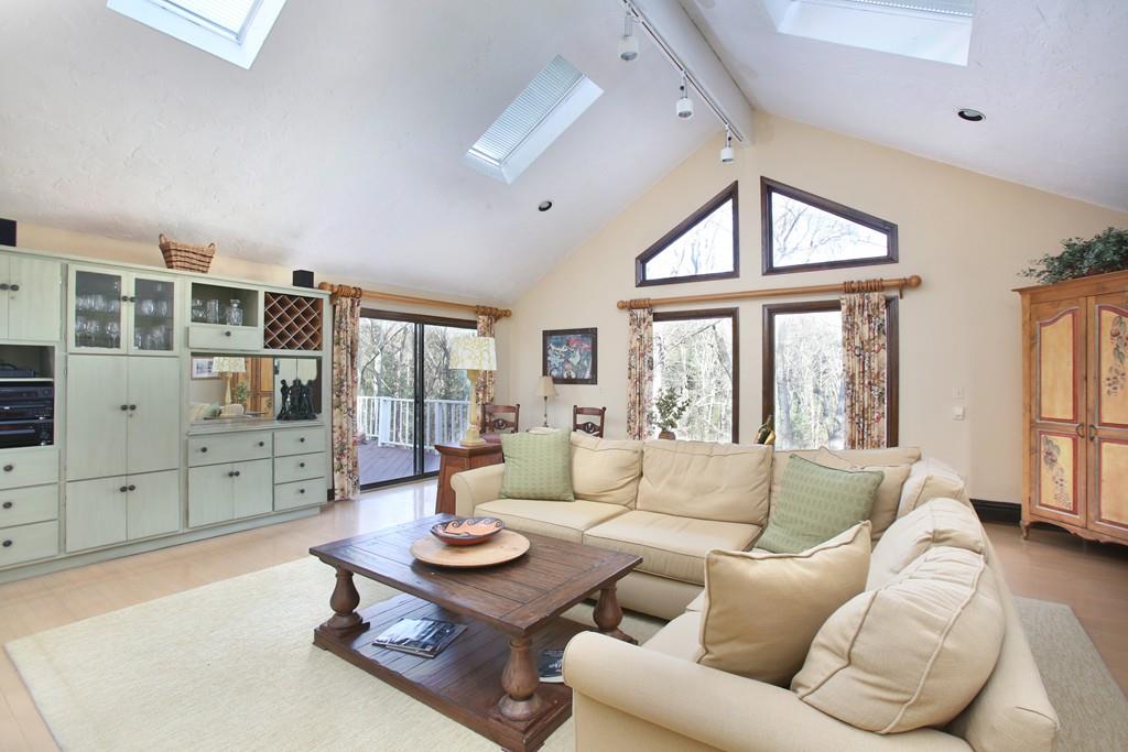 11 Smokey Hill Road Wayland, MA 01778 - Photo 4 of 20 Gallery Image 4