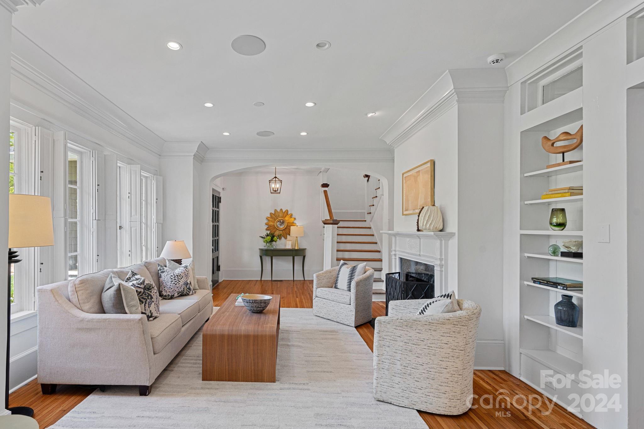 2025 Sharon Road Charlotte, NC 28207 - Photo 4 of 38 Gallery Image 4