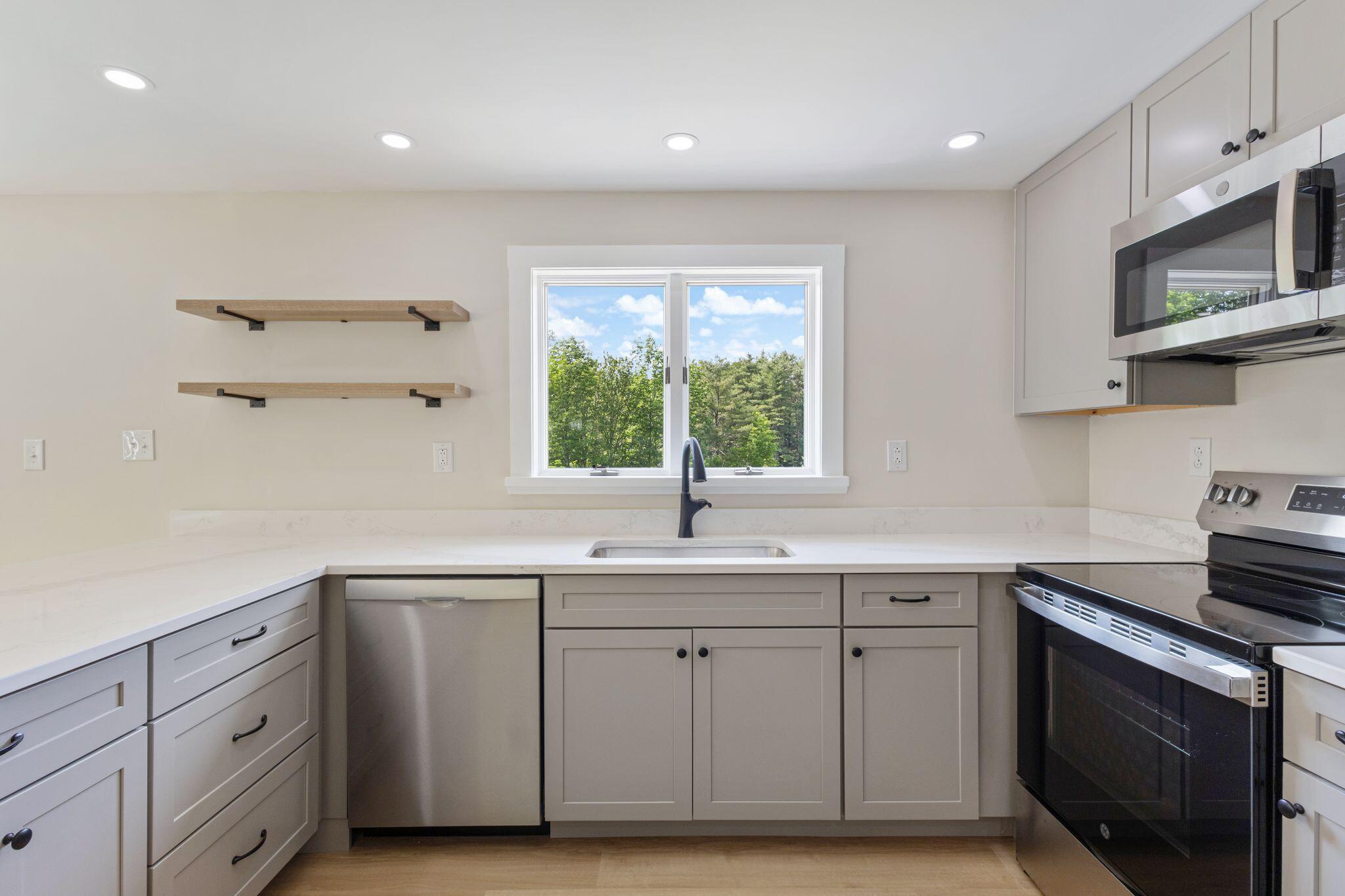 142 Hacker Road Brunswick, ME 04011 - Photo 9 of 40 142_Hacker_Rd_10