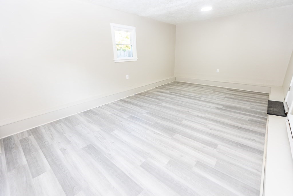 376 Hermitage Drive Springfield, MA 01129 - Photo 25 of 34 a view of an empty room with a window