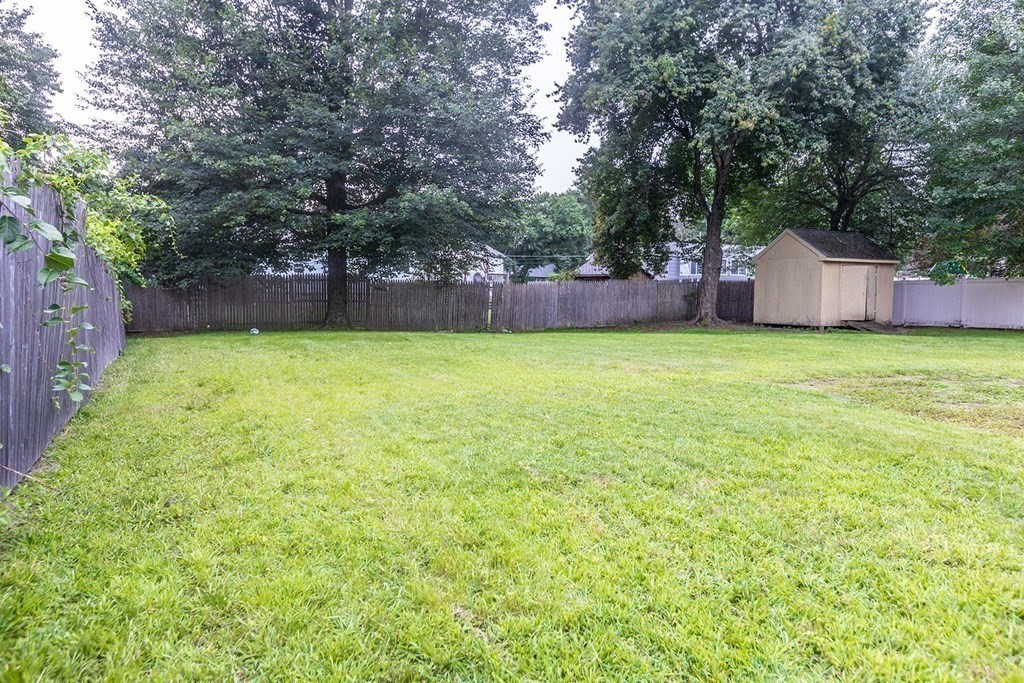 376 Hermitage Drive Springfield, MA 01129 - Photo 32 of 34