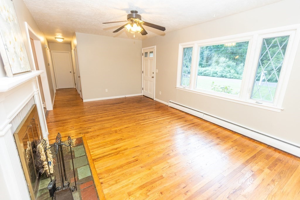 376 Hermitage Drive Springfield, MA 01129 - Photo 8 of 34 a view of an empty room with a window