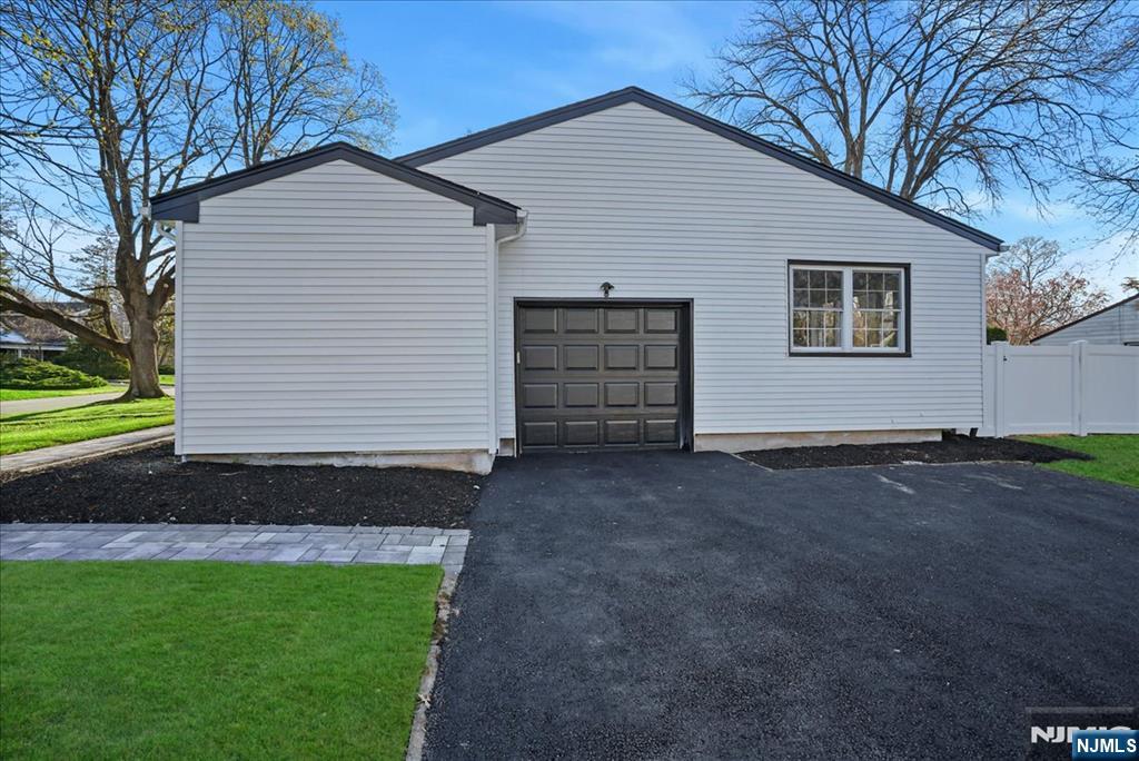 56 Manor Road Harrington Park, NJ 07640 - Photo 43 of 46