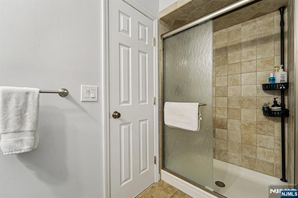 7 Colona Road Wayne, NJ 07470 - Photo 23 of 48