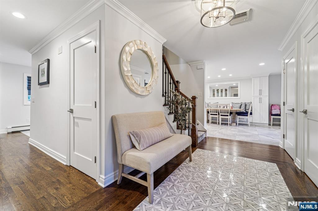 7 Colona Road Wayne, NJ 07470 - Photo 5 of 48