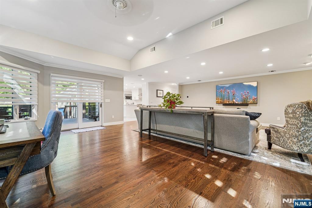 7 Colona Road Wayne, NJ 07470 - Photo 10 of 48