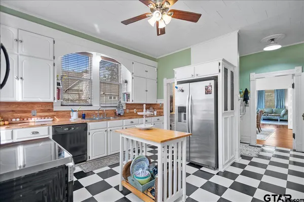 $332,000 | 308 South Montgomery Street, Gilmer, TX 75644